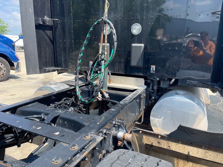 2019-kenworth-t680-image-7