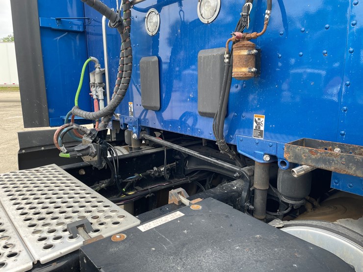 2022-kenworth-t680-image-20