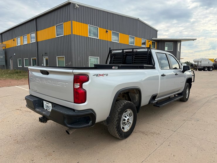 2021-chevrolet-silverado-2500hd-image-6