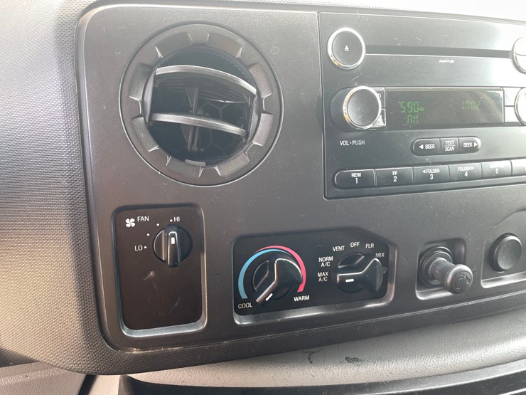 2009-ford-e350-image-56