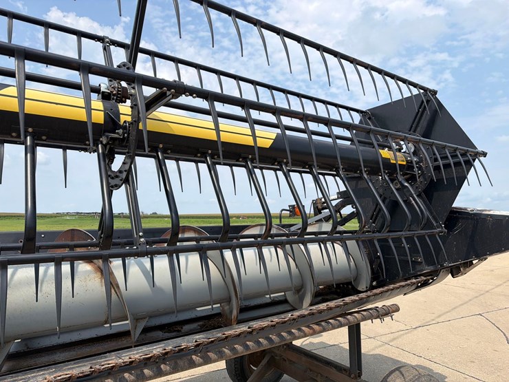 agco-20ft-air-reel-bean-head-w/-cart-image-10