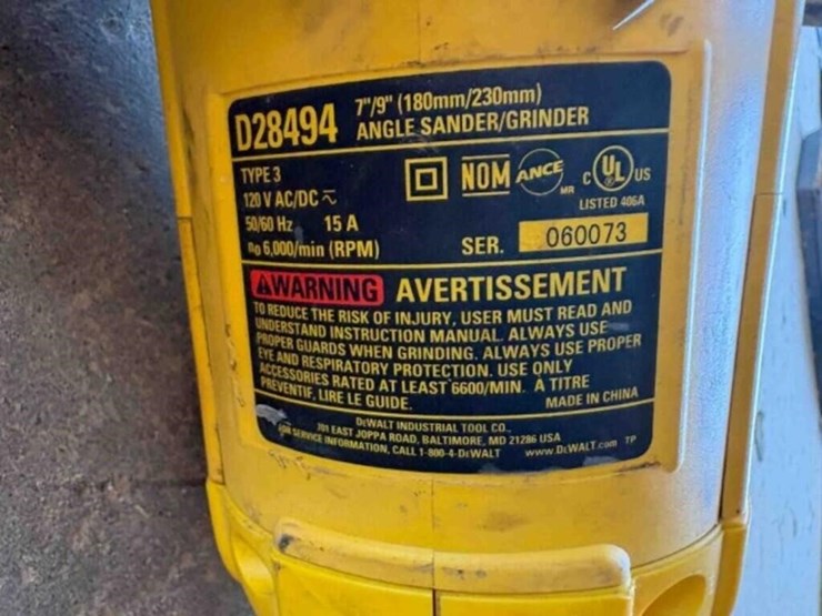 dewalt-sander/grinder-image-4