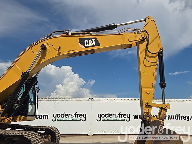 2019-caterpillar-336-image-27