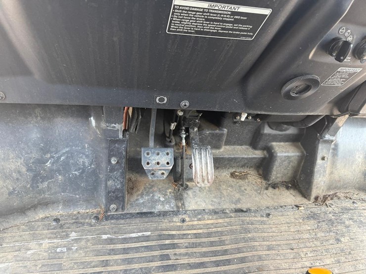 2023-kubota-rtvx1140-image-19