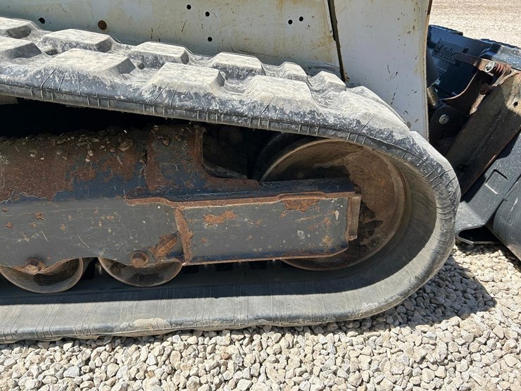 2019-bobcat-t595-image-14