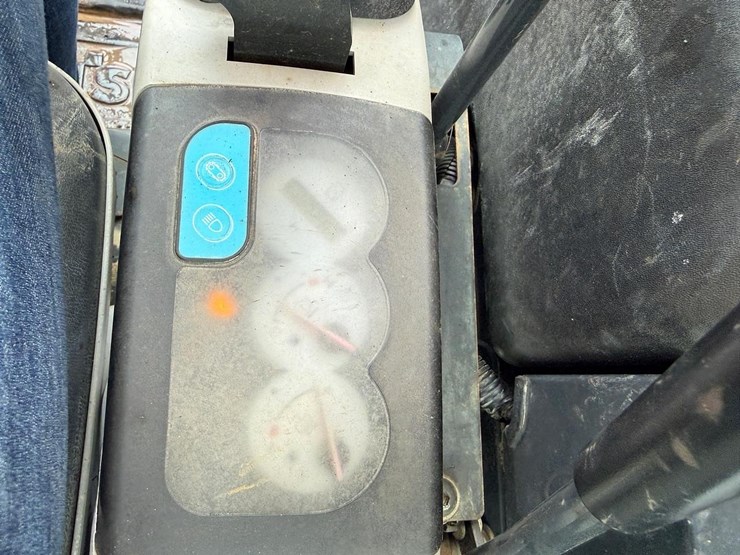 2005-komatsu-pc50mr-2-image-22