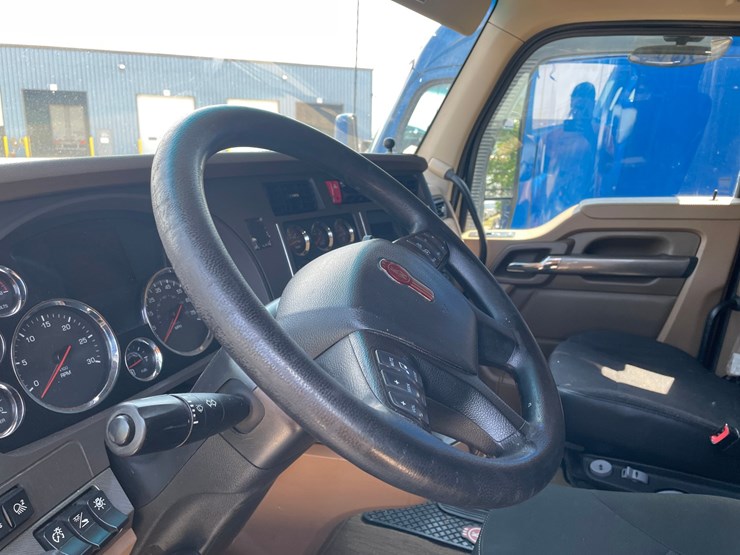 2019-kenworth-t680-image-19