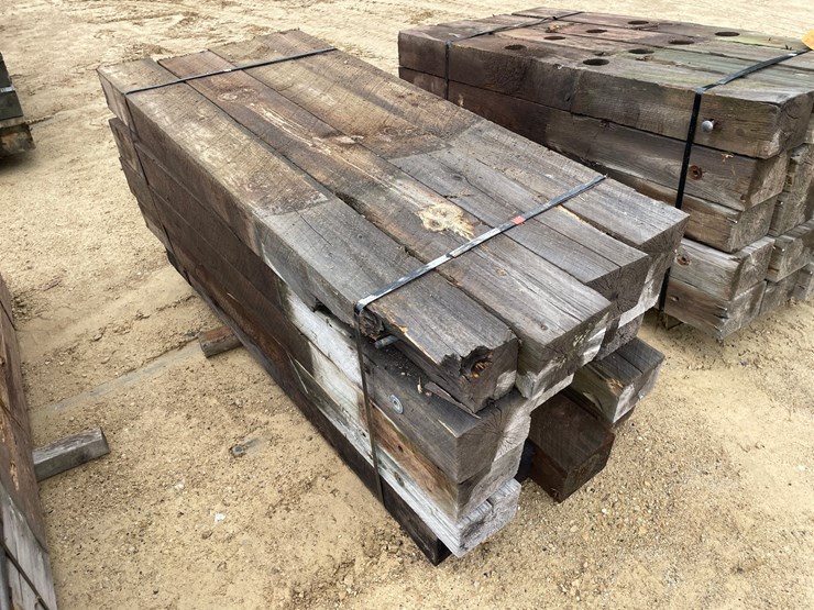 #3621-•-bundle-of-used-guard-rail-posts-image-3