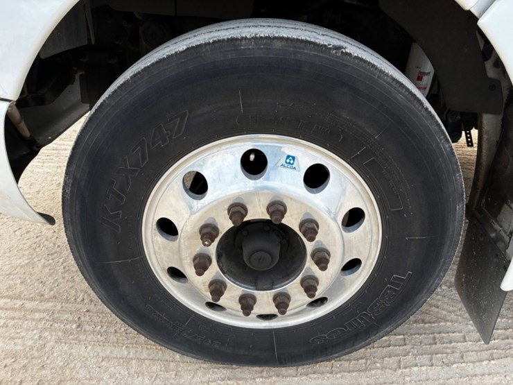 2020-kenworth-t270-image-11
