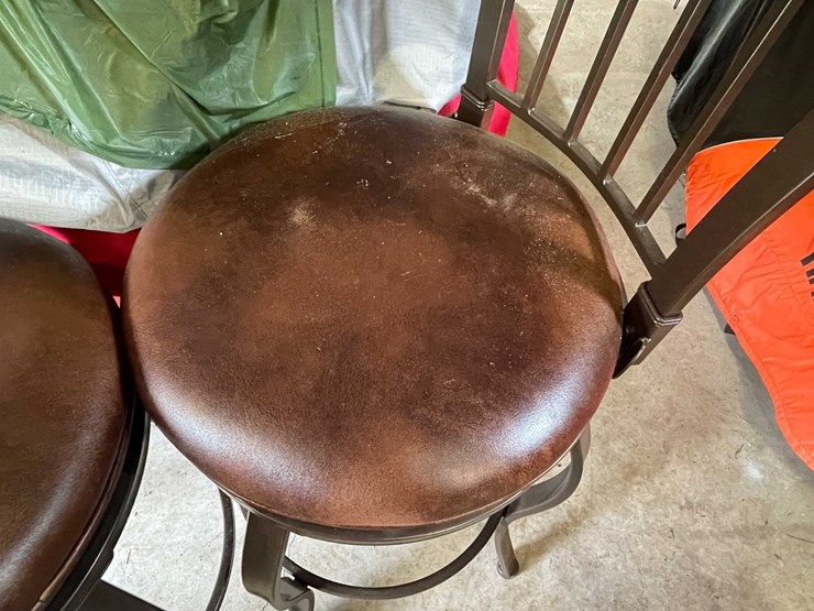 #5740-•-(4)-bar-stools-image-6