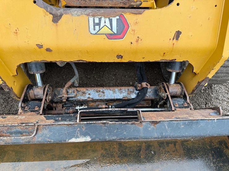 2022-caterpillar-289d3-image-10