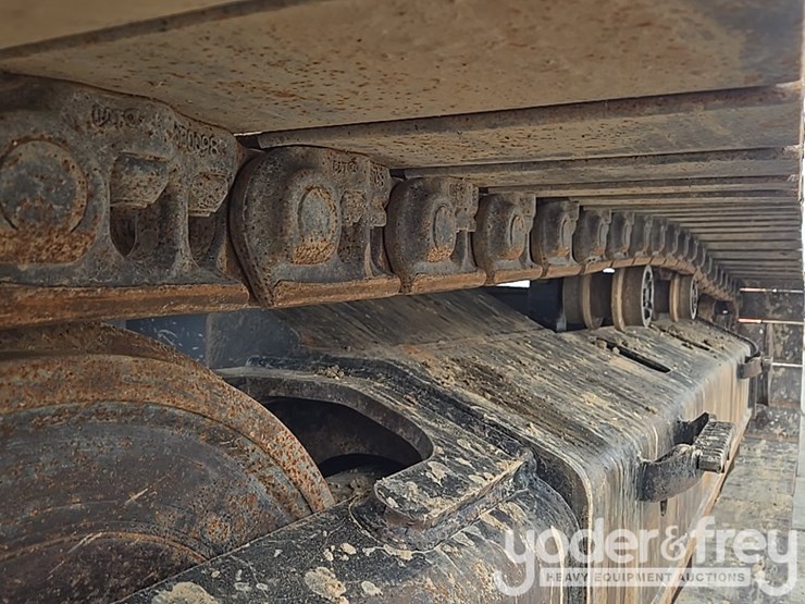 2019-caterpillar-336-image-12