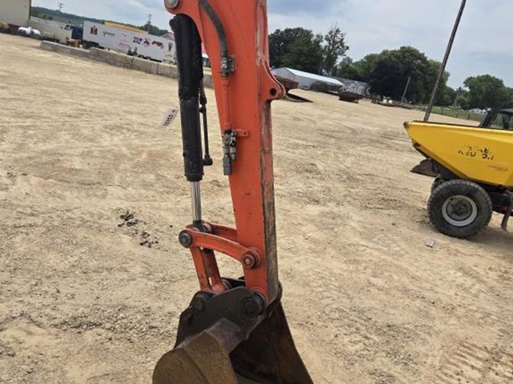 2020-kubota-u55-image-5