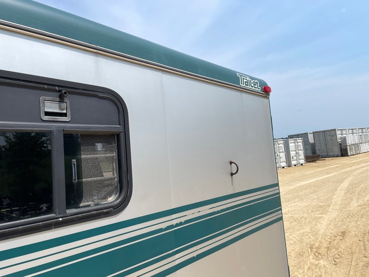 #103-•-1998-trailet-2-horse-trailer-with-overnight-package-(has-wi-title)-image-19