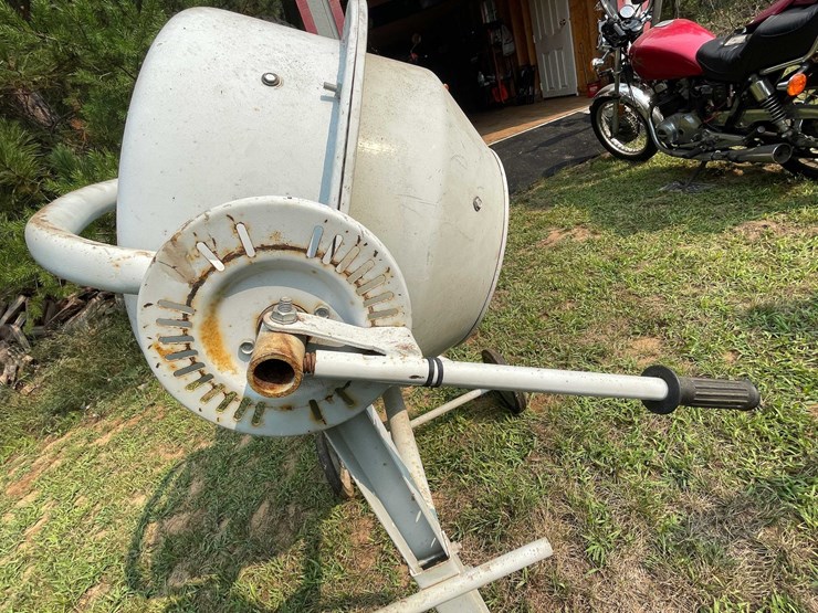 #5730-•-tool-shop-cement-mixer-image-12