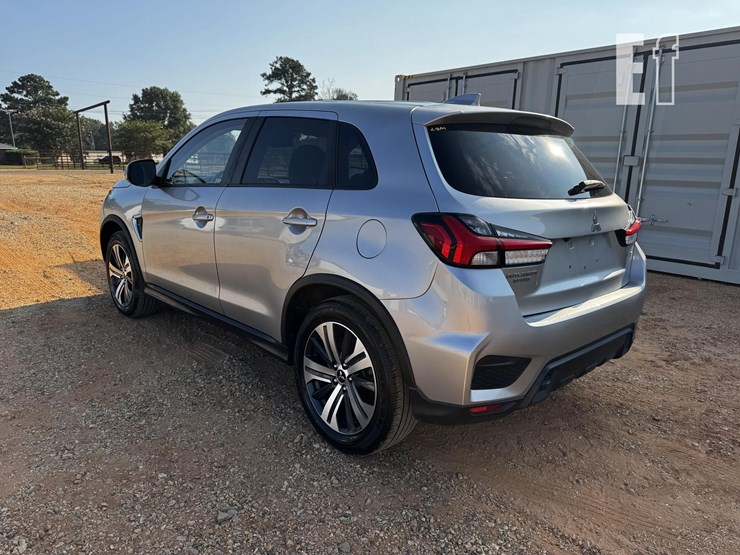 2021-mitsubishi-outlander-image-3