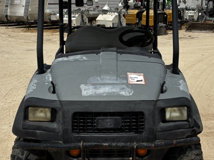 club-car-carryall-1700-image-2