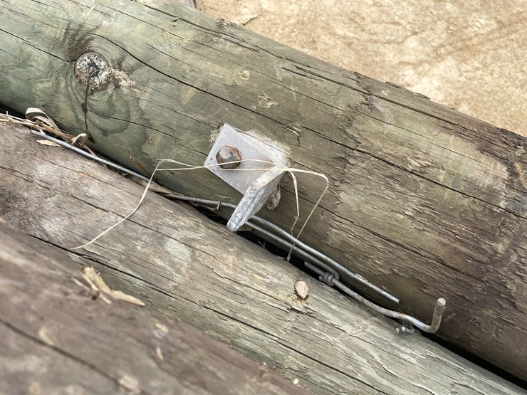 #3616-•-bundle-of-used-round-posts-image-10