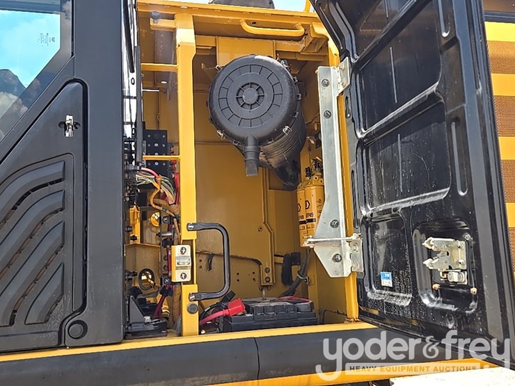 2016-caterpillar-336fl-image-30