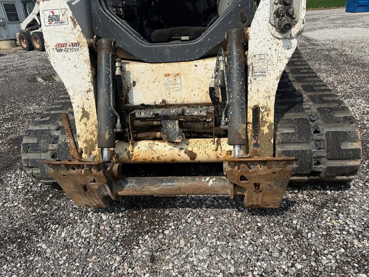 2020-bobcat-t770-image-9