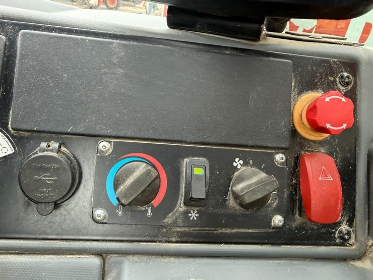 2022-bobcat-tl619-image-20