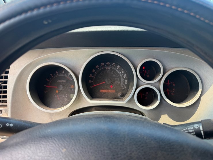 2008-toyota-tundra-image-27