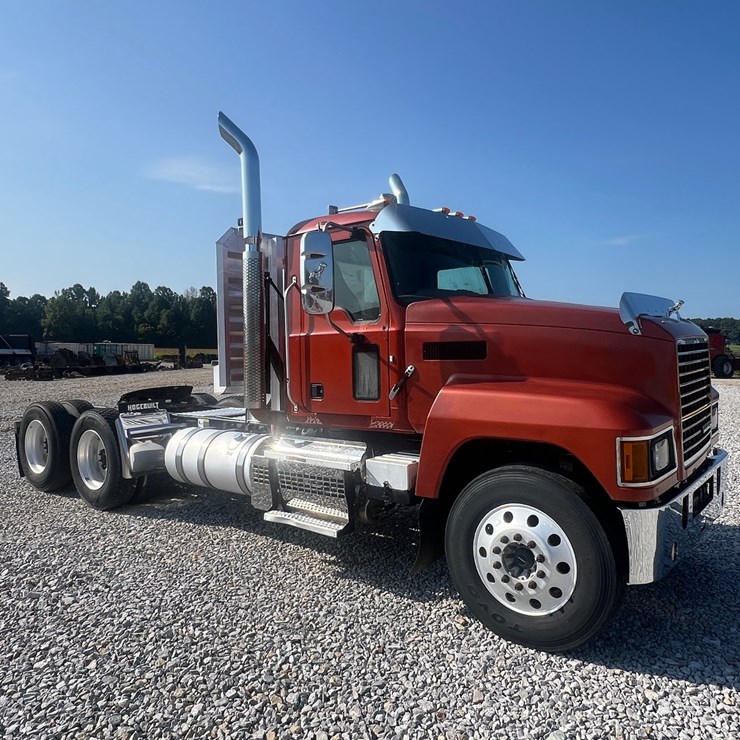 2020 MACK PINNACLE 64T