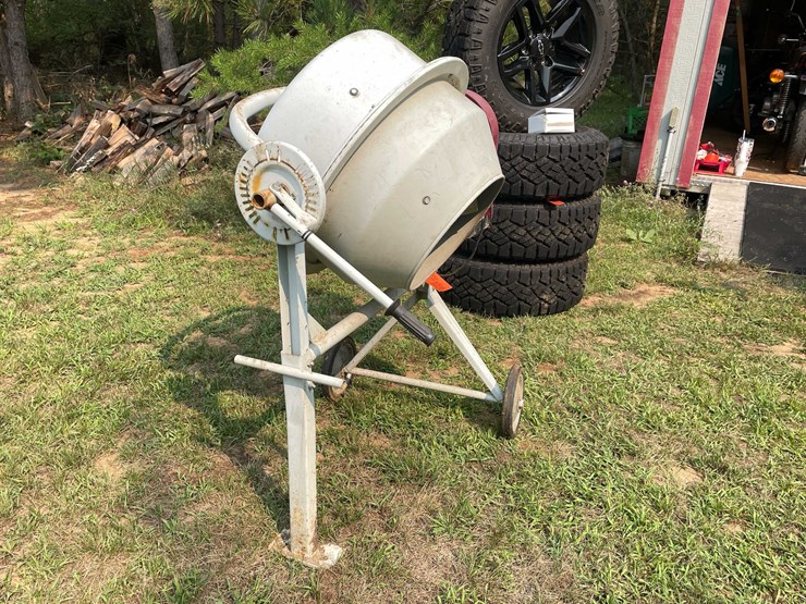 #5730-•-tool-shop-cement-mixer-image-2