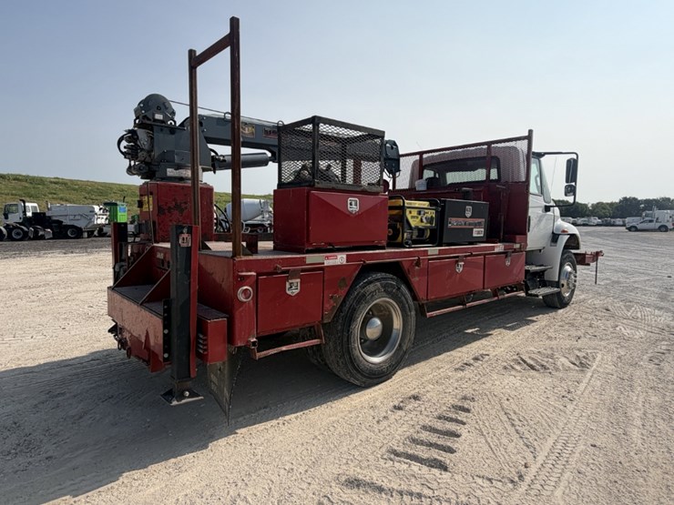 2018-international-durastar-4300-image-5