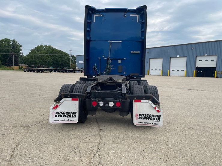 2020-kenworth-t680-image-6