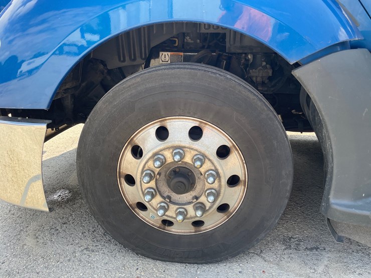 2020-kenworth-t680-image-15