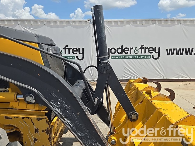 2012-deere-310sk-image-22