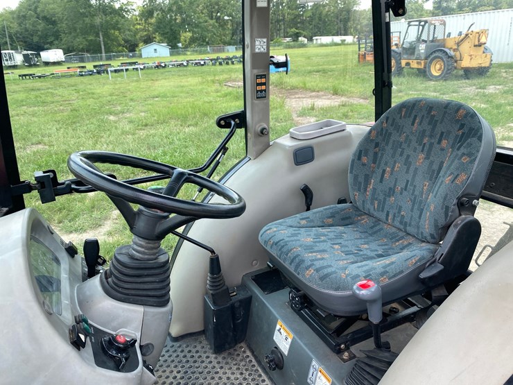 2012-mahindra-6010-image-17