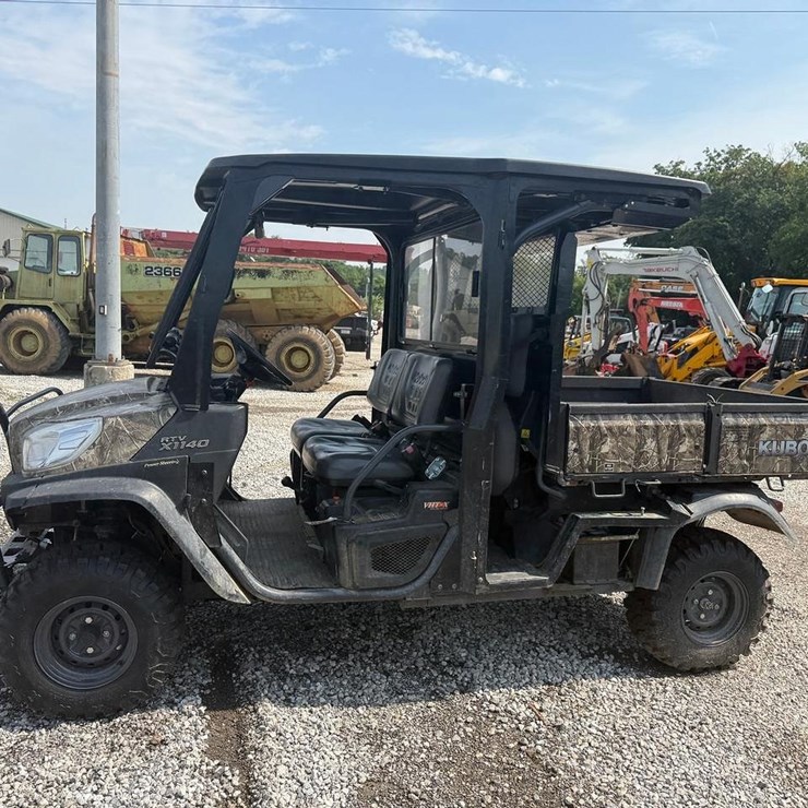 2023 KUBOTA RTVX1140
