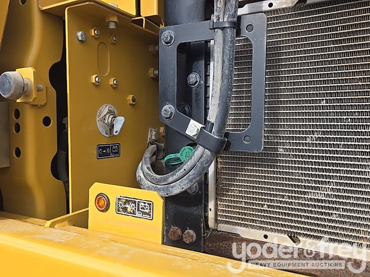 2019-caterpillar-336-image-35