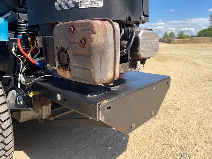 #1228-•-dixon-ztr-42"-zero-turn-lawnmower-image-38