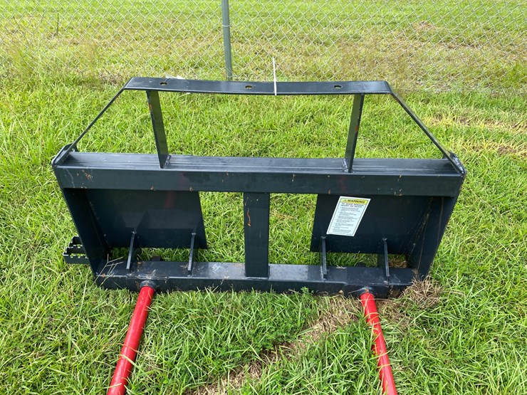 #118-•-front-end-hay-spears-image-2