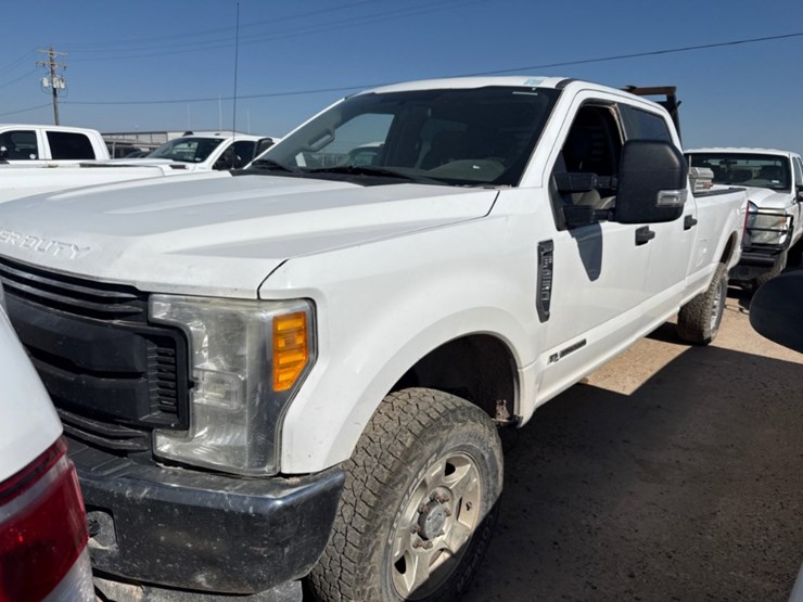 2017-ford-f250-image-1