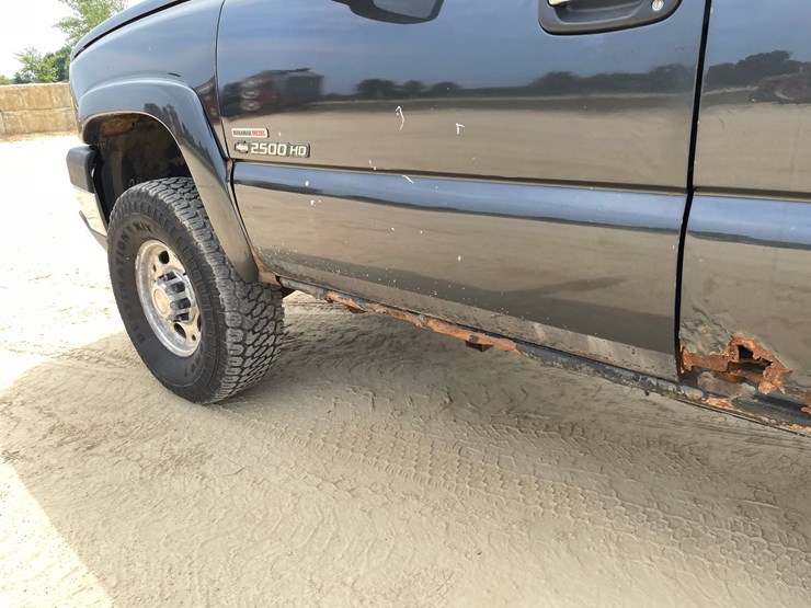 2003-chevrolet-silverado-2500hd-image-19