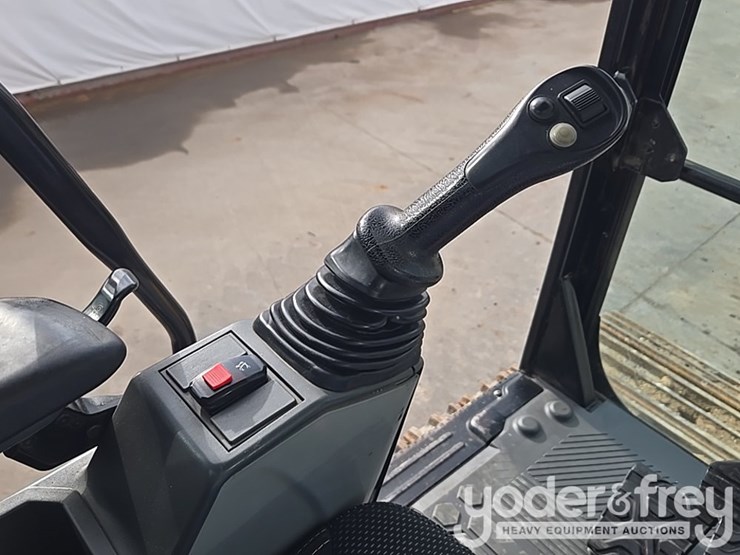 2019-caterpillar-336-image-69
