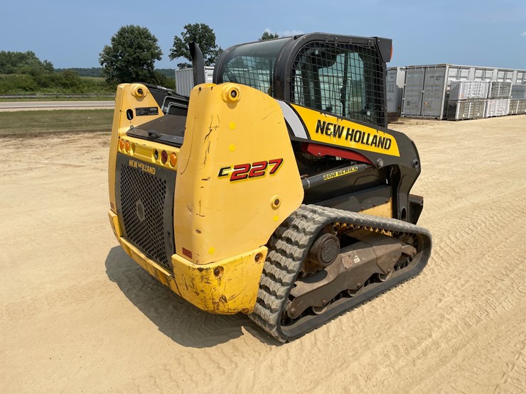 2016-new-holland-c227-image-5