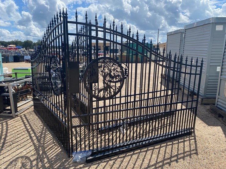 #3540-•-15ft-iron-gate-image-2