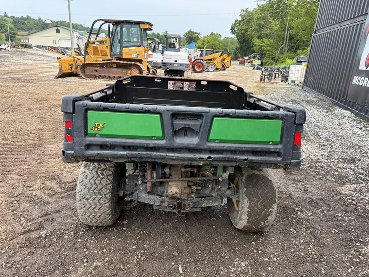 2014-john-deere-gator-tx-image-3