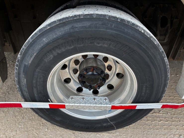 2020-kenworth-t270-image-14