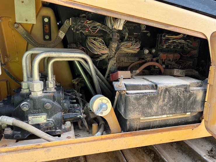 2012-caterpillar-d5k2-lgp-image-18