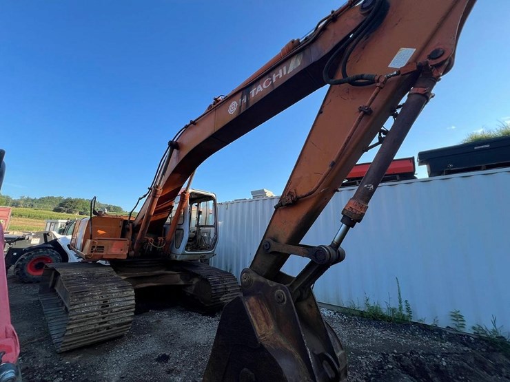 hitachi-ex200-image-3