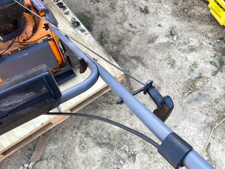 #3587-•-yard-king-performance-push-mower-image-8