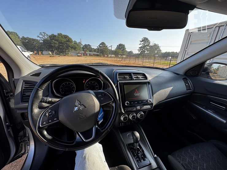 2021-mitsubishi-outlander-image-15