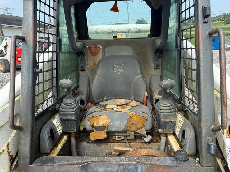 bobcat-t300-image-11