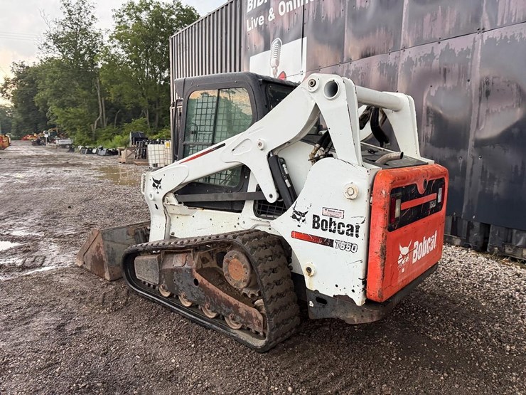 2011-bobcat-t650-image-2